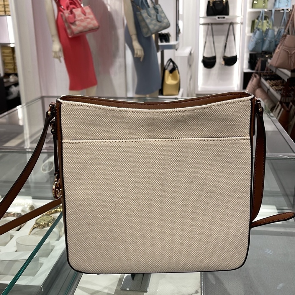 Michael Kors Jet Set Travel Large Messenger Bag (Luggage) 35S3GTVM3C
NWT - Picture 12 of 16
